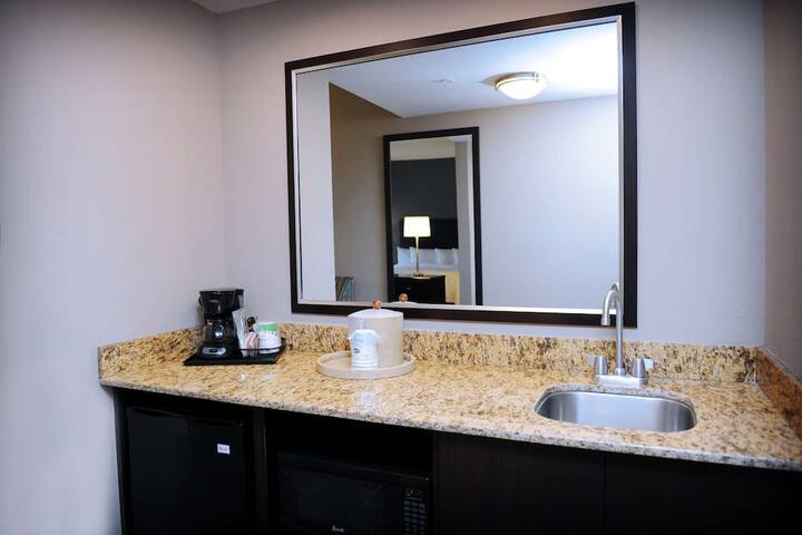 Room 14 of 34