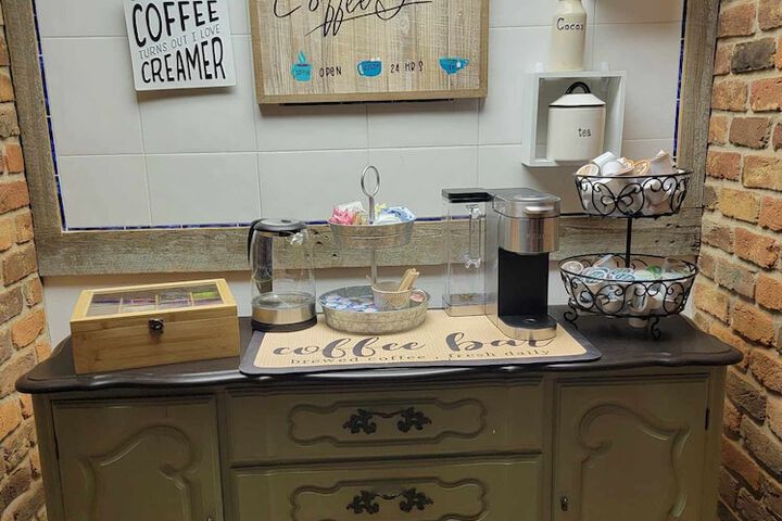 Breakfast/Coffee Service 49 of 62