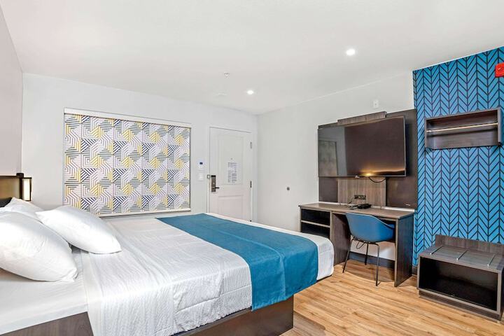 Studio 6 Suites – Stockton CA – Waterfront