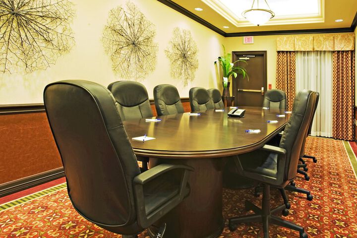 Holiday Inn Express & Suites Wichita Falls by IHG
