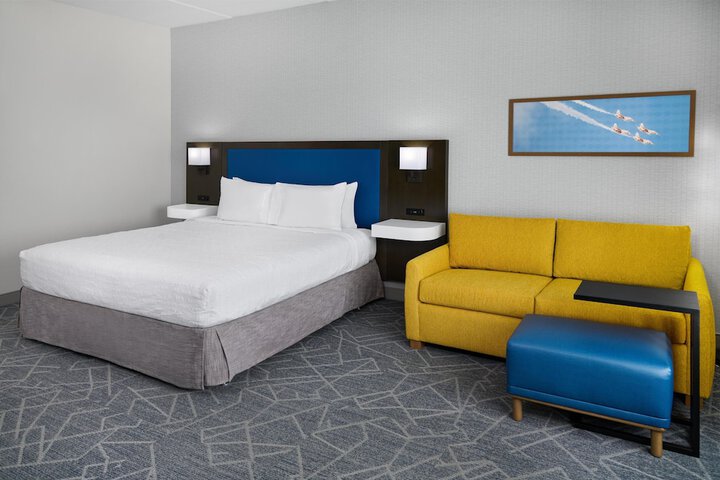 Hampton Inn & Suites Syracuse North Airport Area