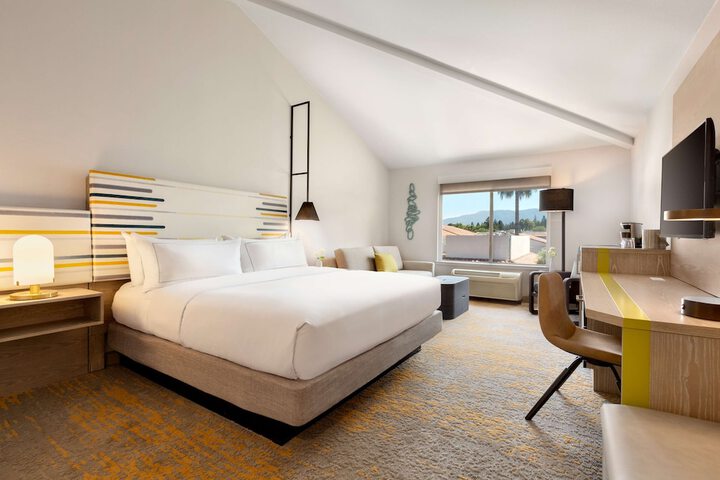 Room 21 of 62