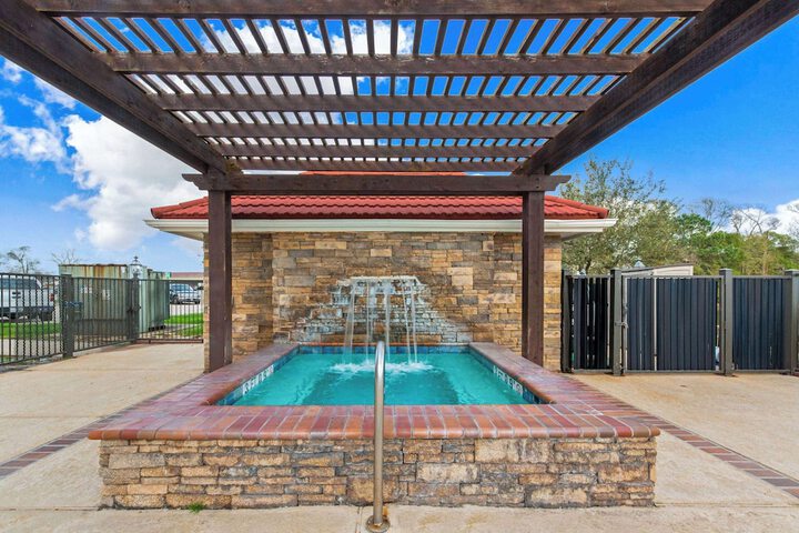 Pool 7 of 30