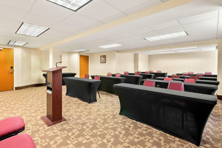 Quality Inn Edison-New Brunswick