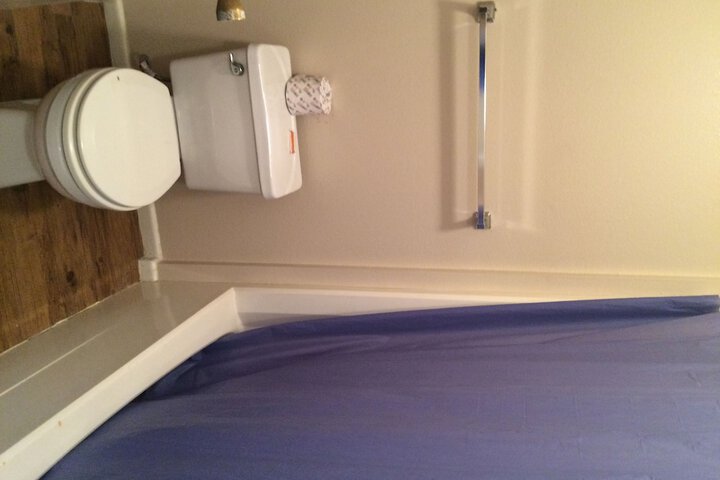 Room 8 of 11