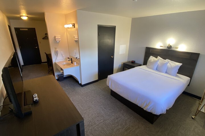 Room 2 of 13