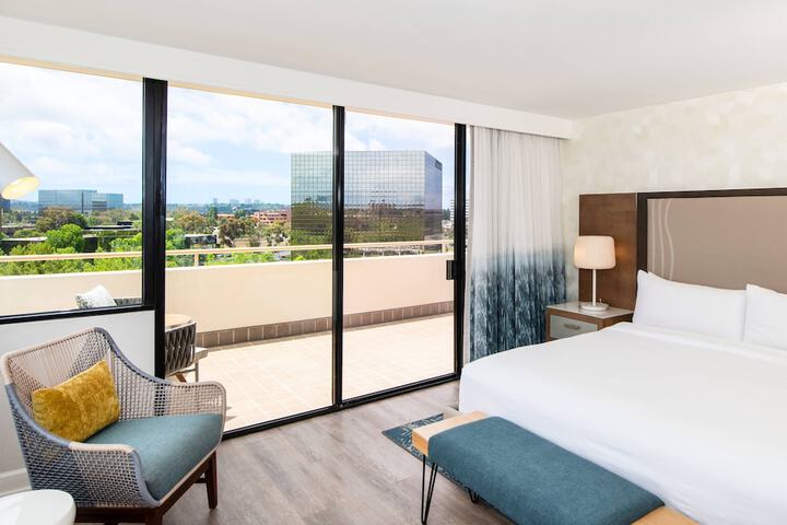 Room 75 of 116