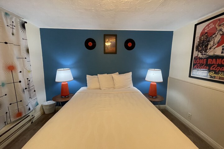 Room 44 of 58