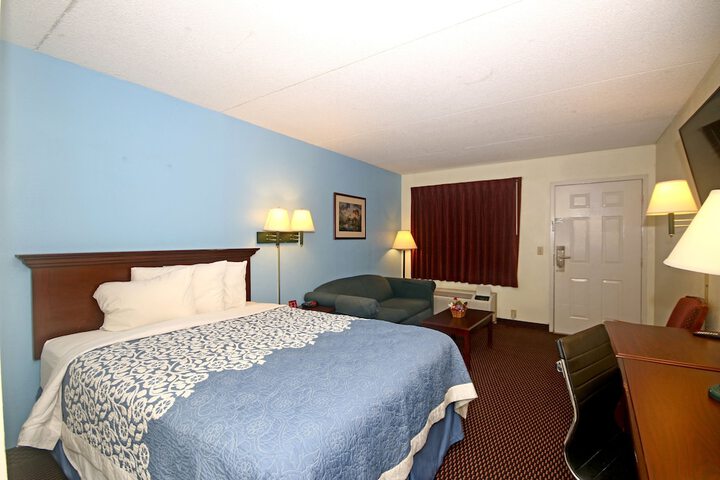 Room 21 of 40