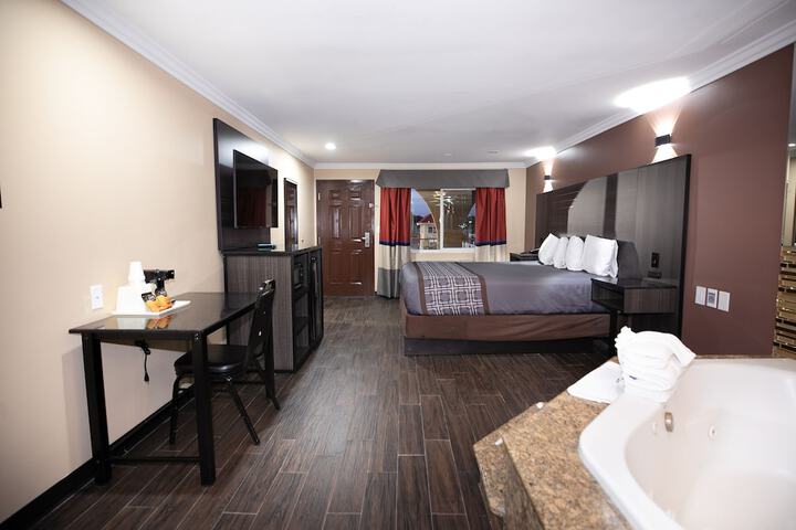 Room 42 of 67