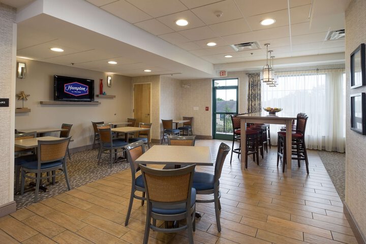 Hampton Inn Freeport / Brunswick