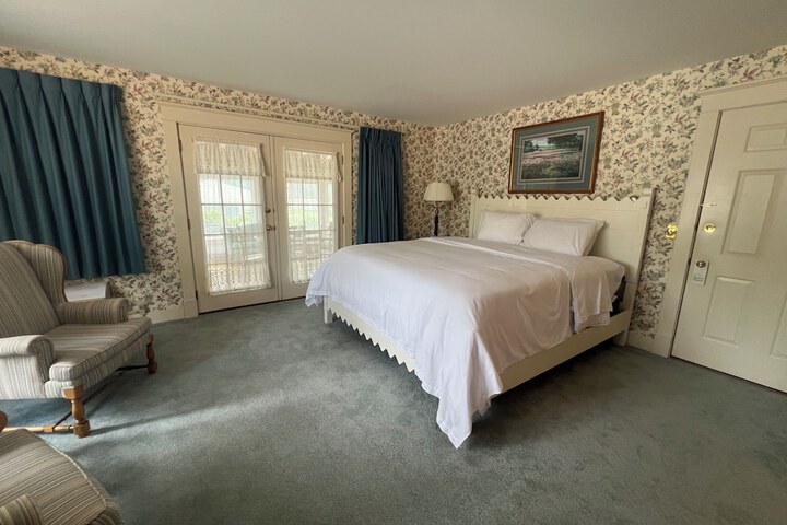 Strawtown Inn & Events