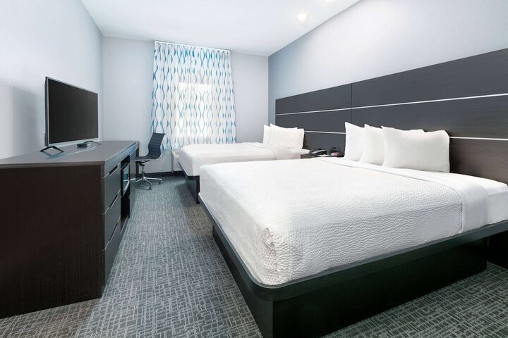 Room 30 of 59