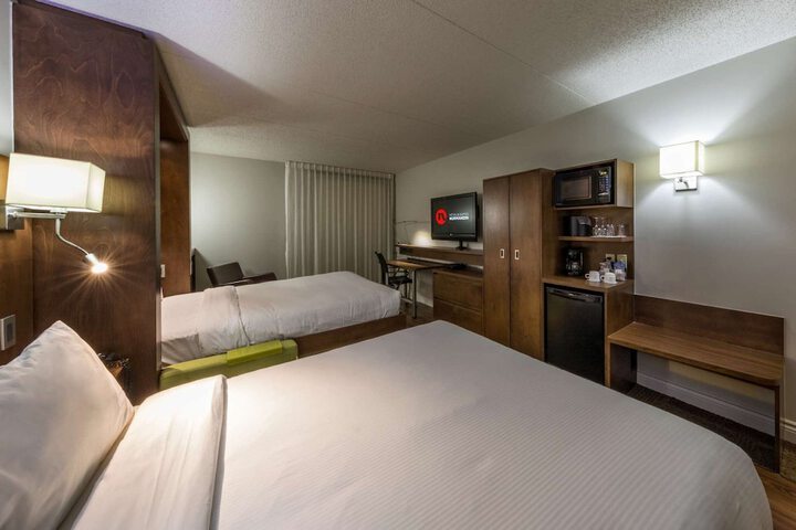 Room 17 of 137