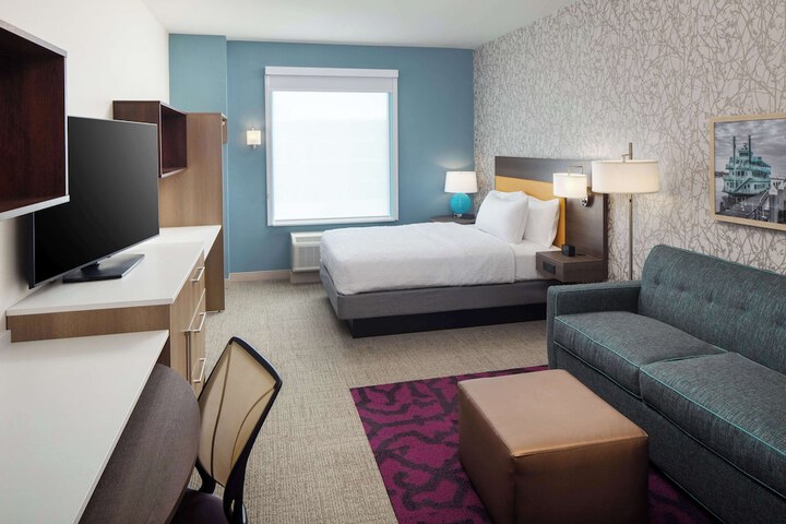 Room 11 of 24