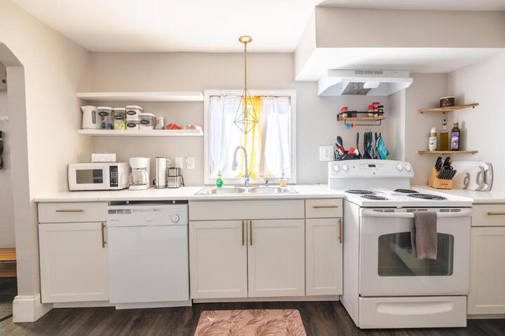 Relaxed Asheville Apartment - Pet-Friendly
