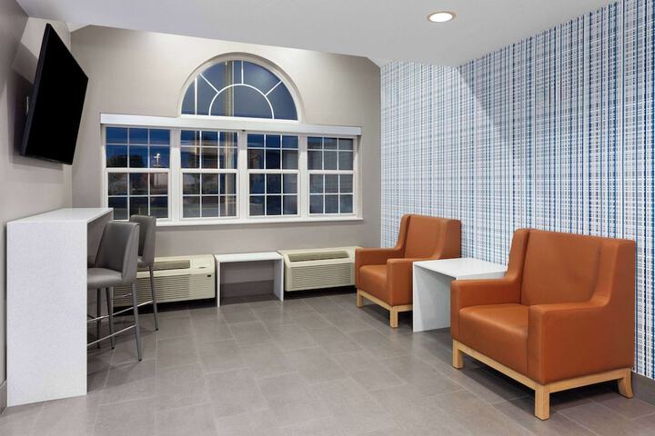 Microtel Inn by Wyndham Janesville