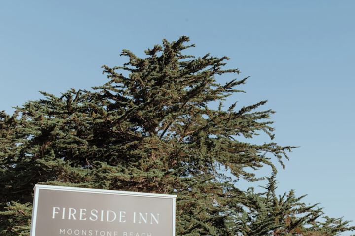 Fireside Inn on Moonstone Beach
