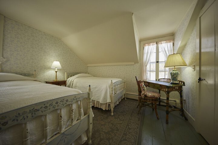 Room 53 of 126