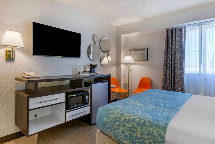 Room 34 of 41