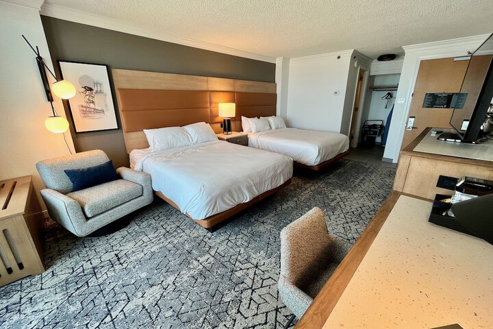Room 55 of 152