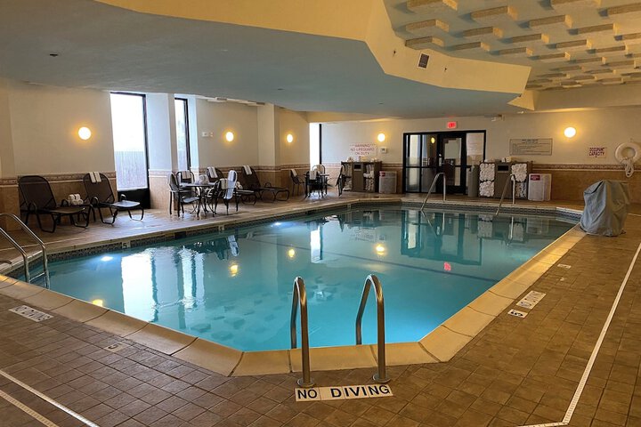 Pool 12 of 33