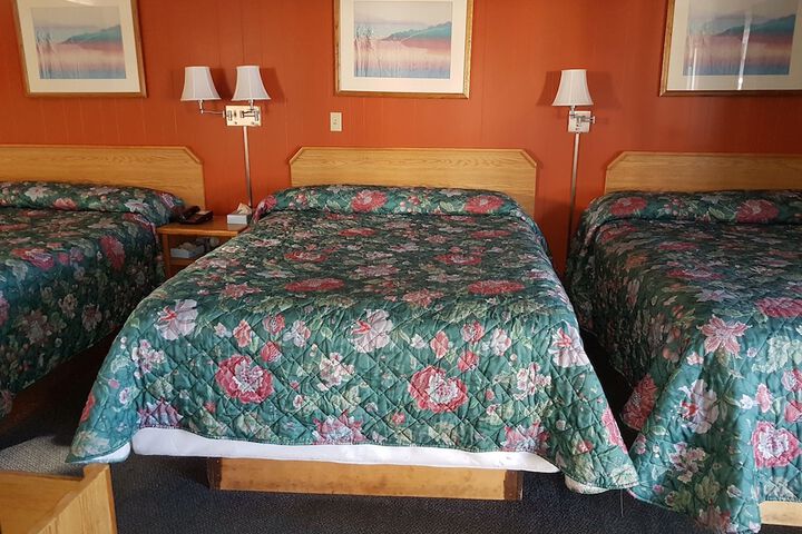 Town House Motel Inc