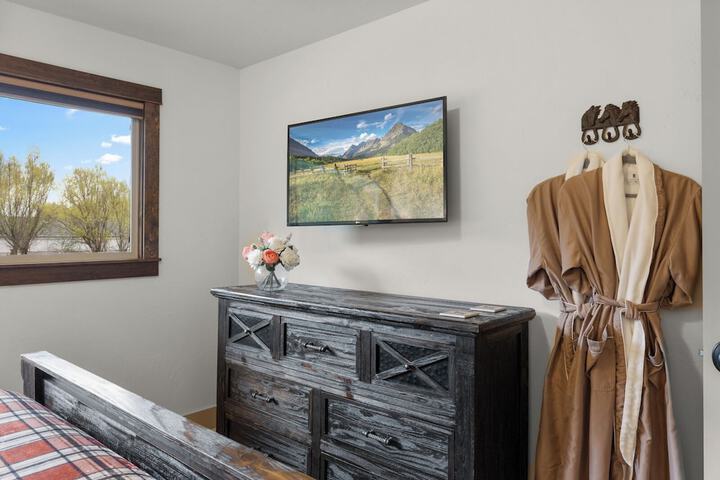 Coyote Bluff Estate