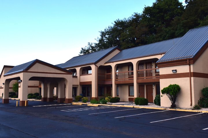 Hotel 10 of 72