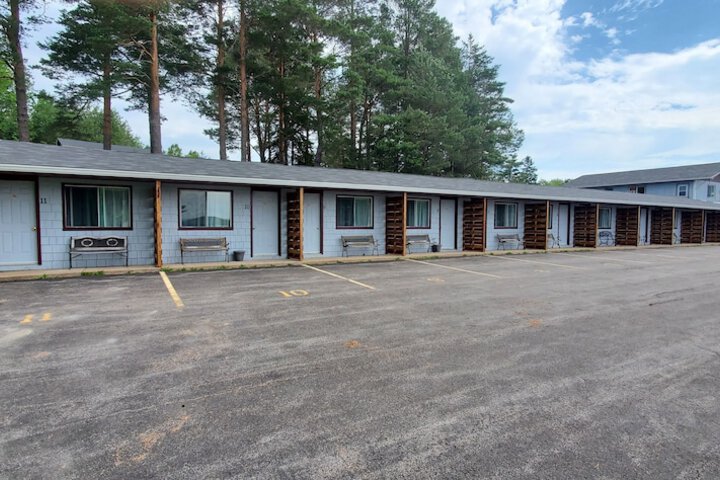 Hotel 7 of 83