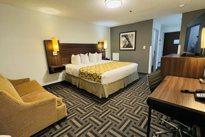 Room 32 of 44