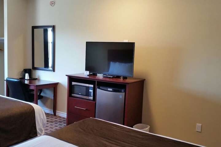 Room 37 of 62