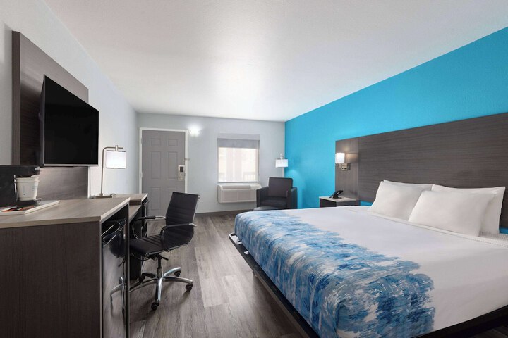 Room 12 of 45