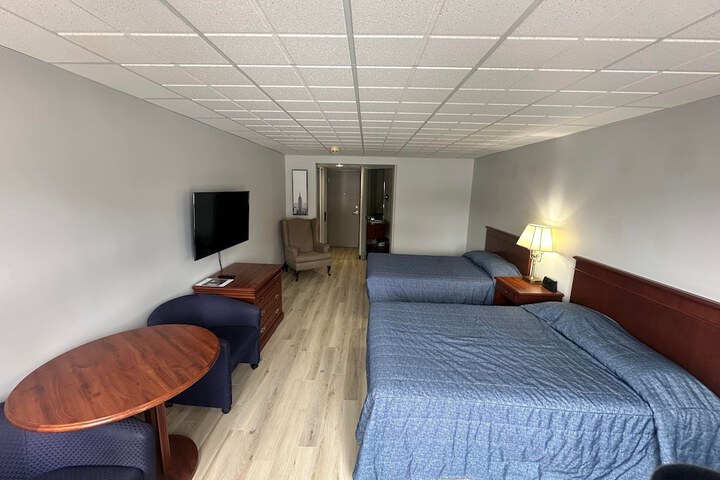 Room 19 of 34