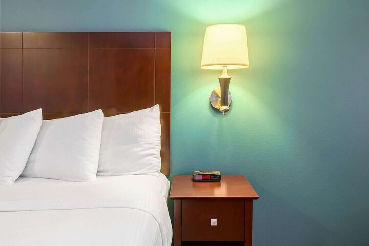 Room 14 of 29