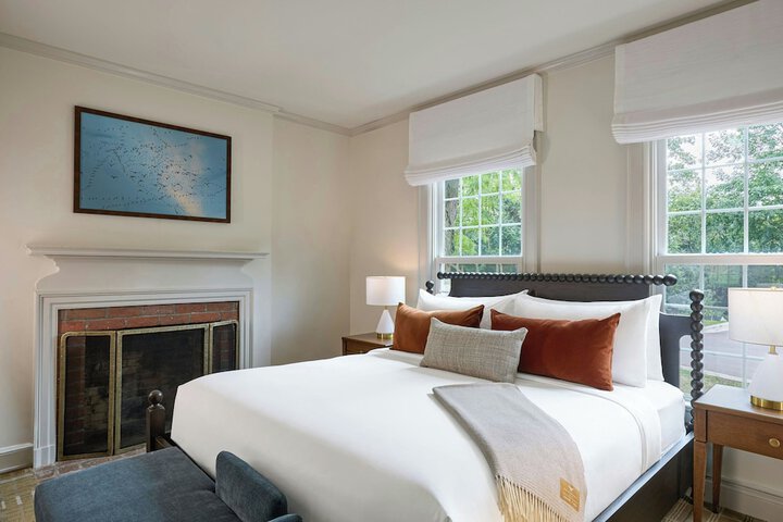 Dearborn Inn Autograph Collection