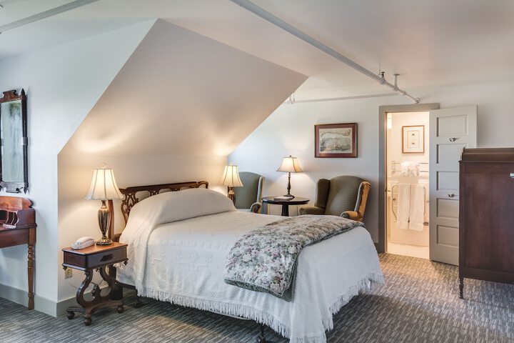 Room 21 of 76