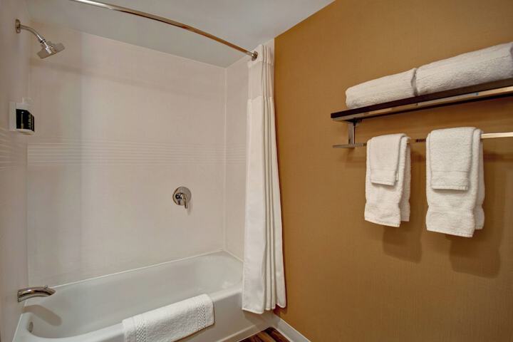 Room 32 of 45
