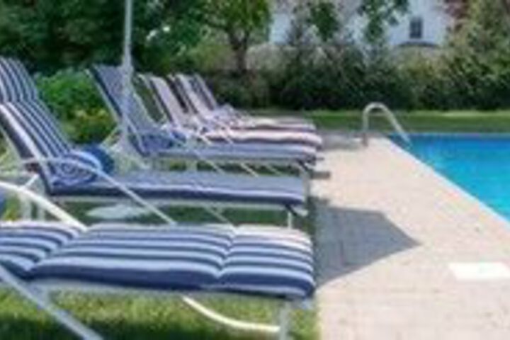 White Fences Inn