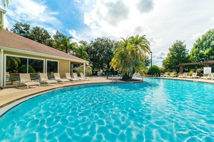 Pool 6 of 84