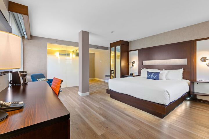 Room 17 of 43
