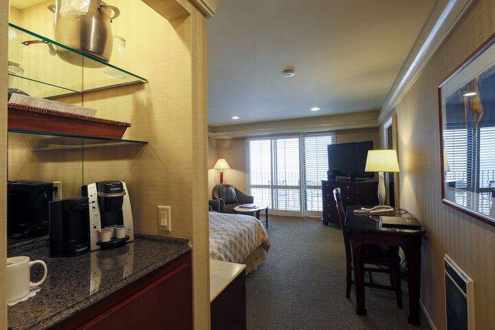 Room 19 of 44