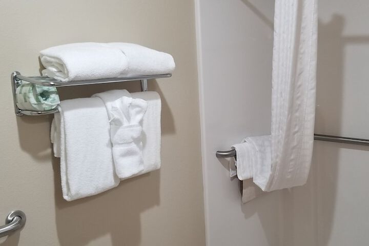 Room 12 of 48