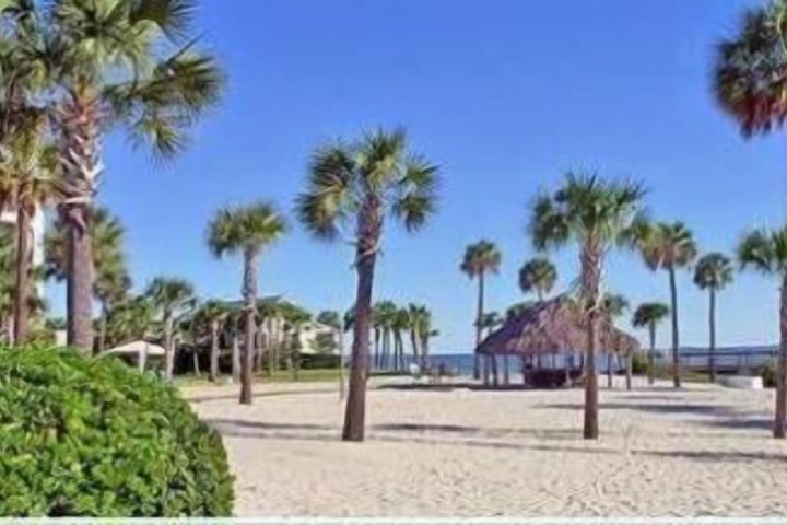 Harborside at Charleston Harbor Resort and Marina