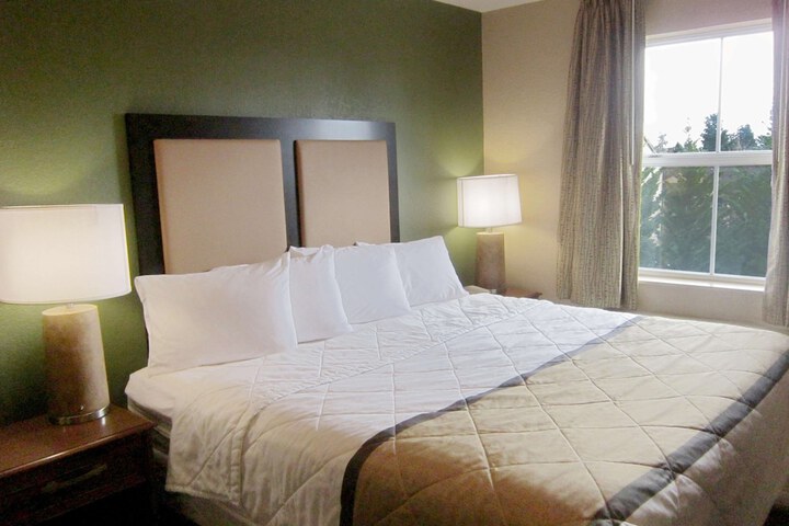 Room 17 of 29