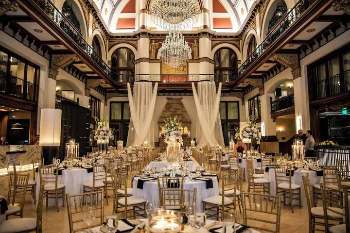 Ballroom/Hall 123 of 131