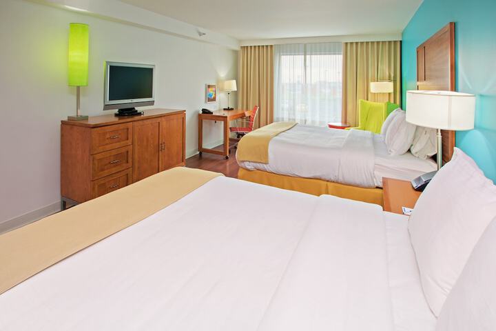 Room 17 of 32