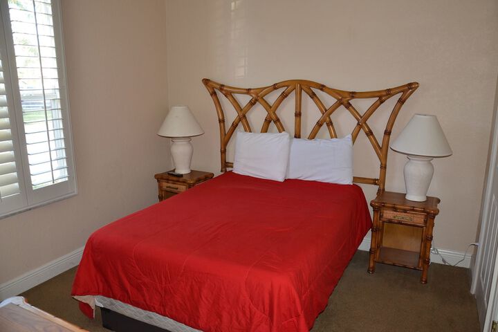 Room 7 of 13