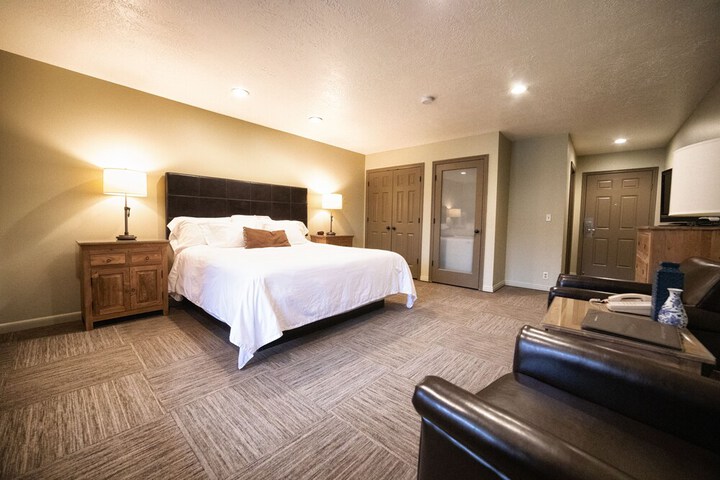 Room 19 of 52