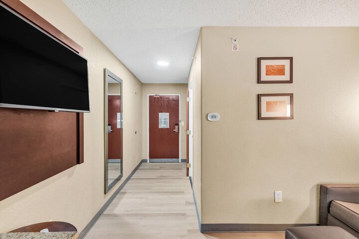 Comfort Suites Lakewood - Denver